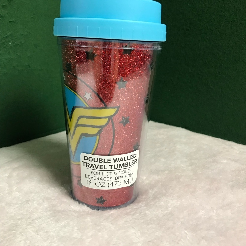 DC COMICS Wonder Woman Plastic Double Walled Tumbler With Lid 16 Oz 473 Ml New - Picture 3 of 16